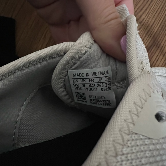 Adidas Beige FluidFlow Sneakers Size 9.5 US - Picture 6 of 7